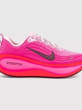 Nike Vomero Plus - HYPER PINK/BURGUNDY CRUSH-BRIGHT CRIMSON